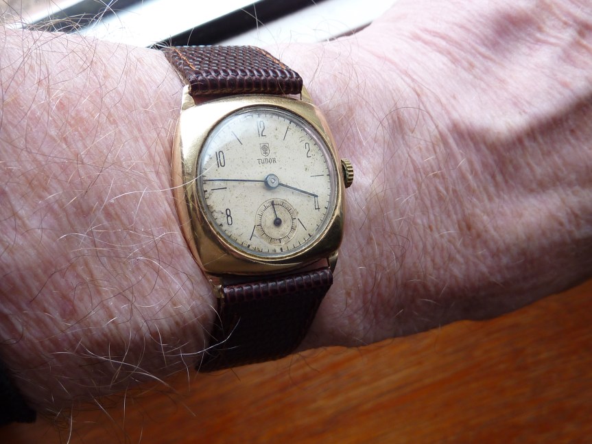 1947 "Rolex" Tudor in 9ct gold.