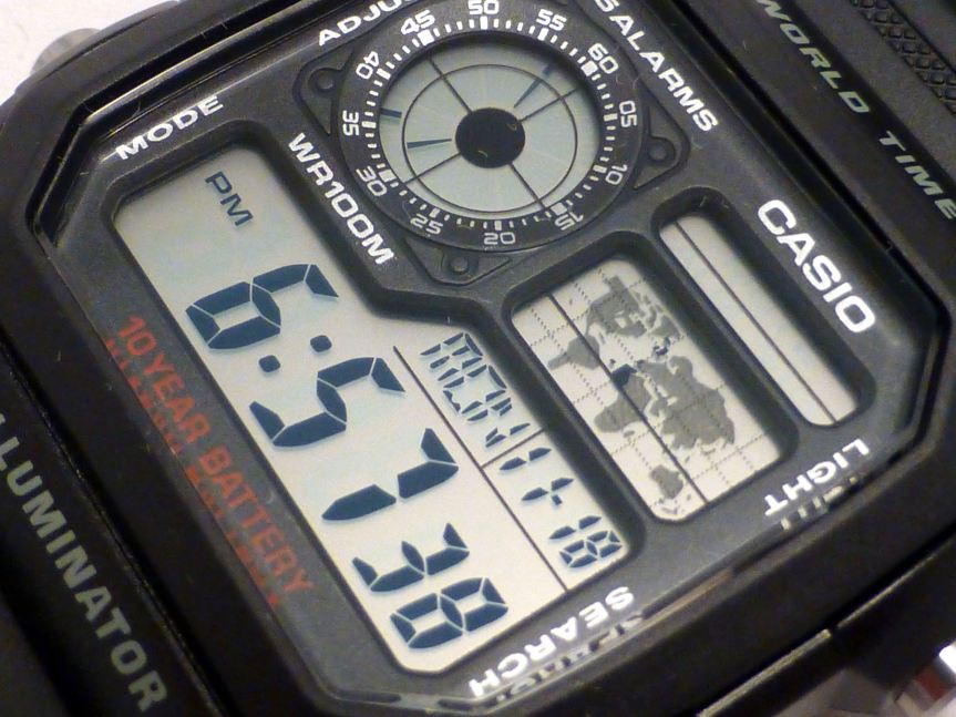 Great Casio high contrast display with permanent local analogue sub-dial.