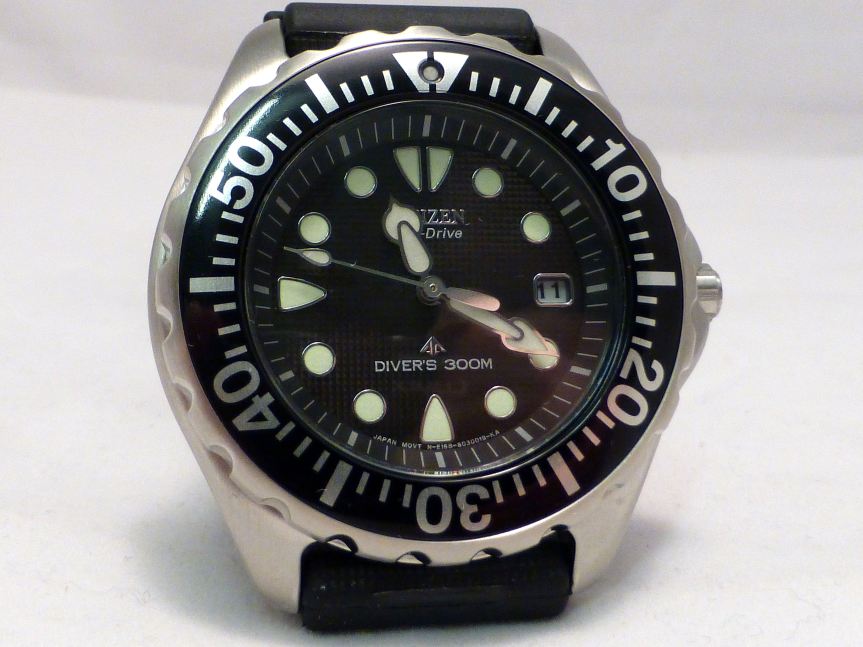 Compact Diver but big markers compensate.