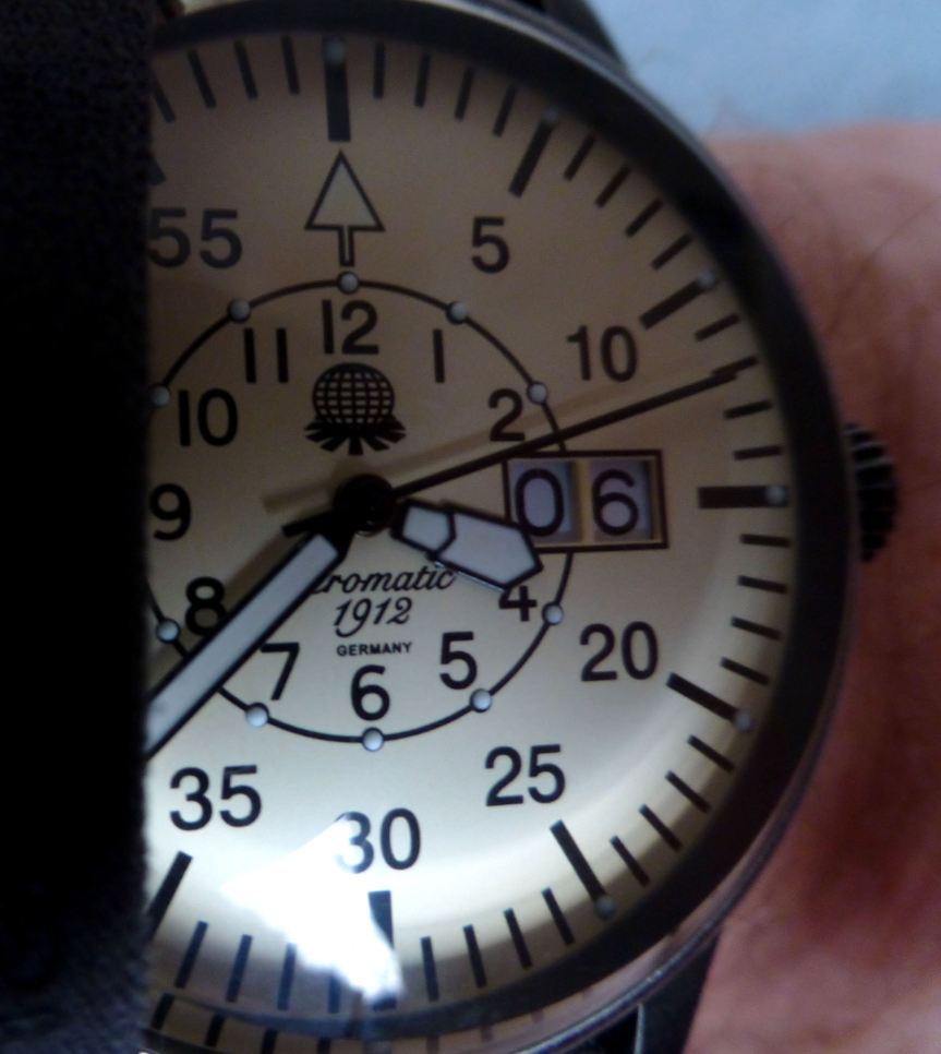 Close up of the Observer Flier model A1408