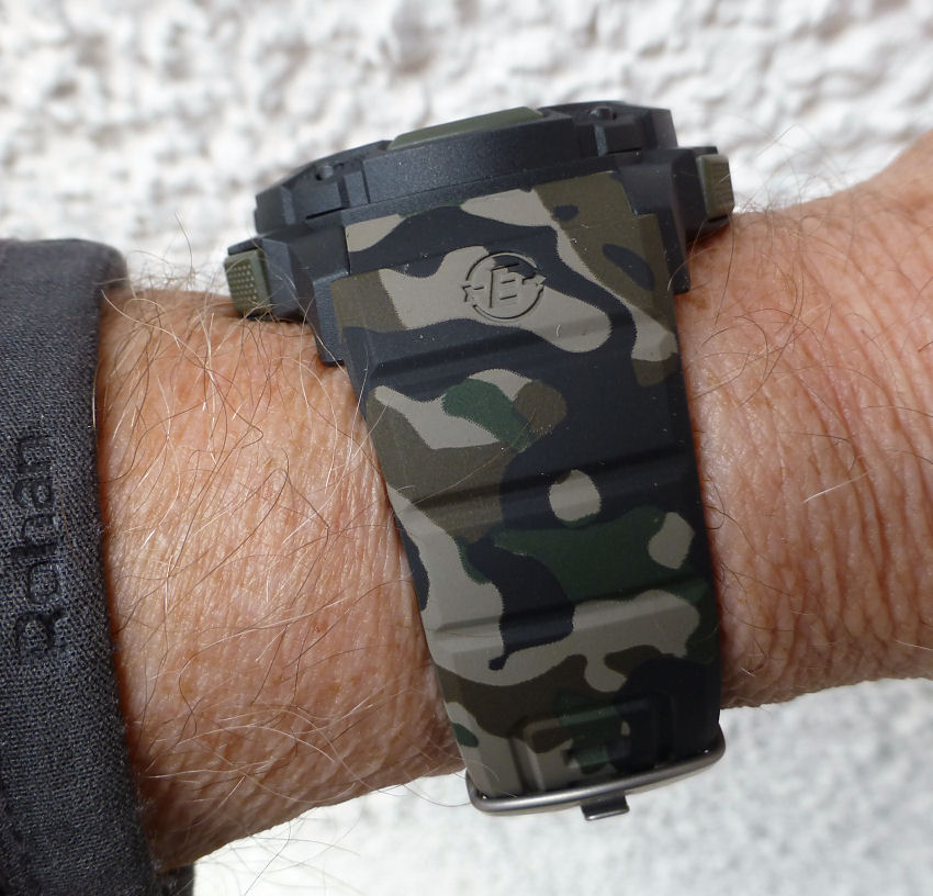 One of the best Timex straps as standard, looks great.