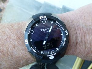 Compass mode - Hands become True North pointer. The digital display indicates angle in degrees between the 12 o'clock and the True North pointer. Declination can be set in menu.