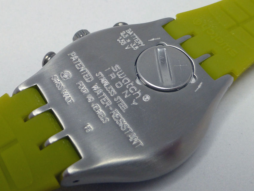 Neat battery access hatch within this quality molded steel case.