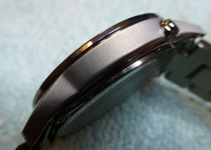 Note the quality brushed finish of the Titanium case sides